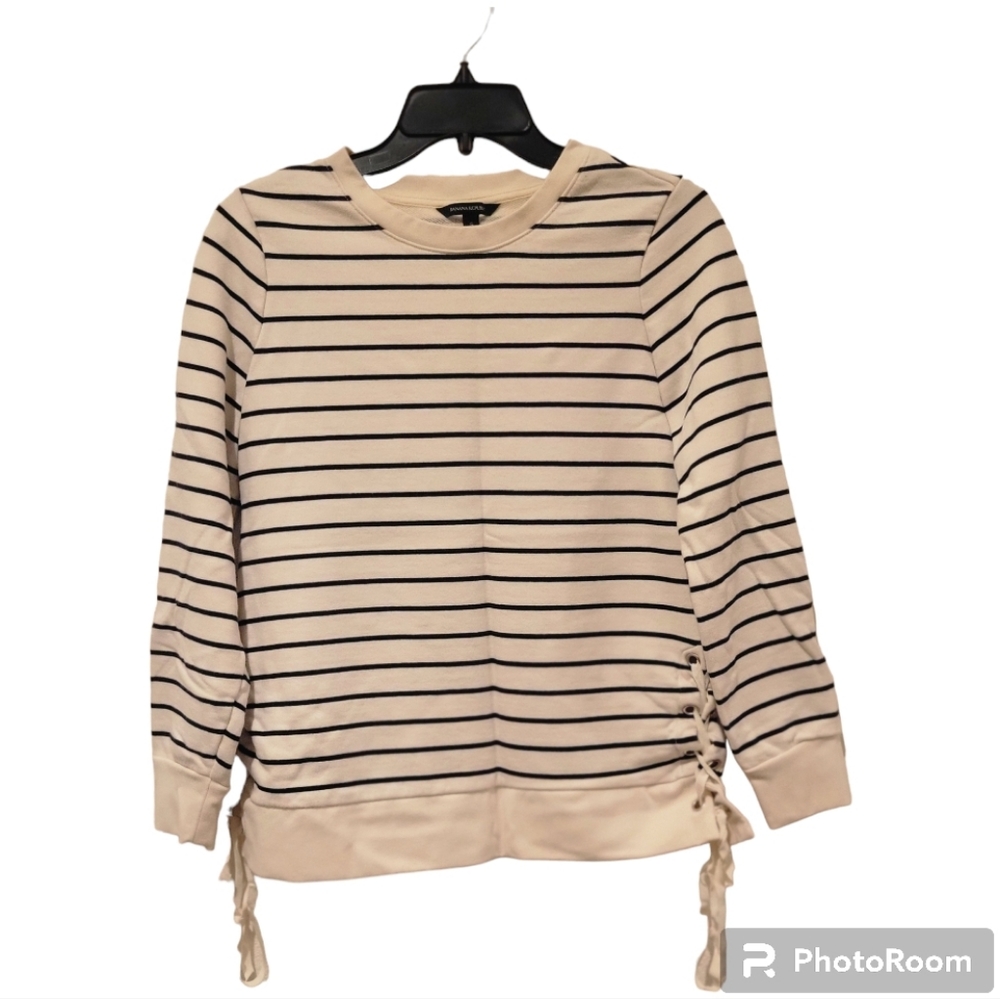 Banana Republic Sweatshirt in cream/blue stripes, grommets & lace-women small